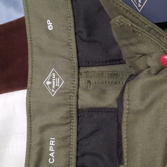 St. John's Bay Olive Green Capri Pants - Picture 2 of 7